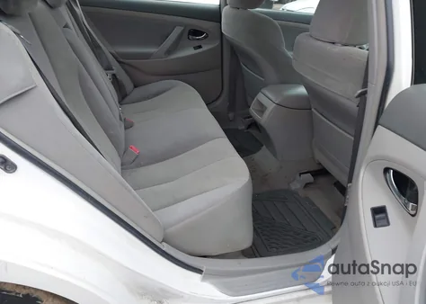 2009 Toyota Camry Le z USA, uszkodzony, nr VIN 4T1BE46K89U807944